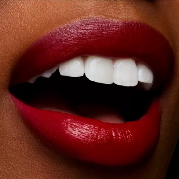 MAC Love Me Lipstick E For Effortless - Picture 15 of 16